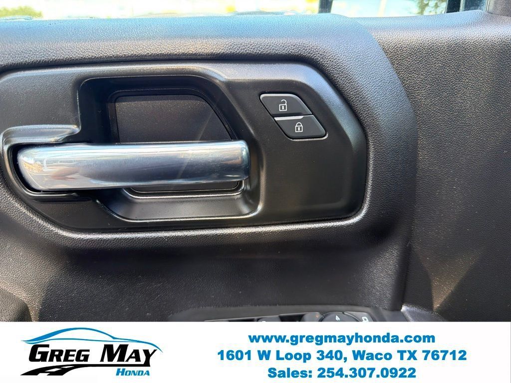 Used 2024 Chevrolet Silverado 1500 Custom Trail Boss w/ Turbomax Blackout Package AWD/4WD image 11