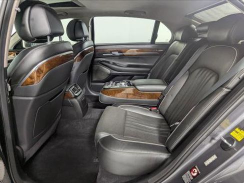 Used 2017 Genesis G90 3.3T Premium image 18