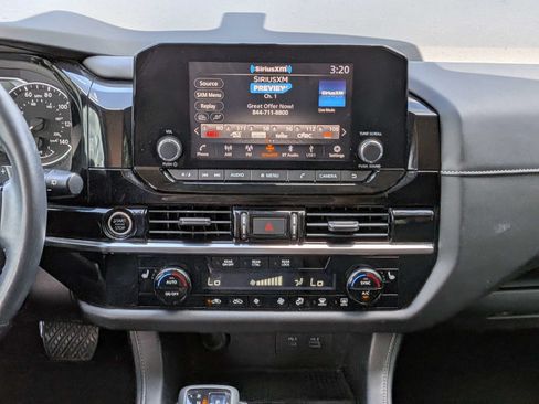 Used 2022 Nissan Pathfinder SV w/ SV Black Package FWD image 18