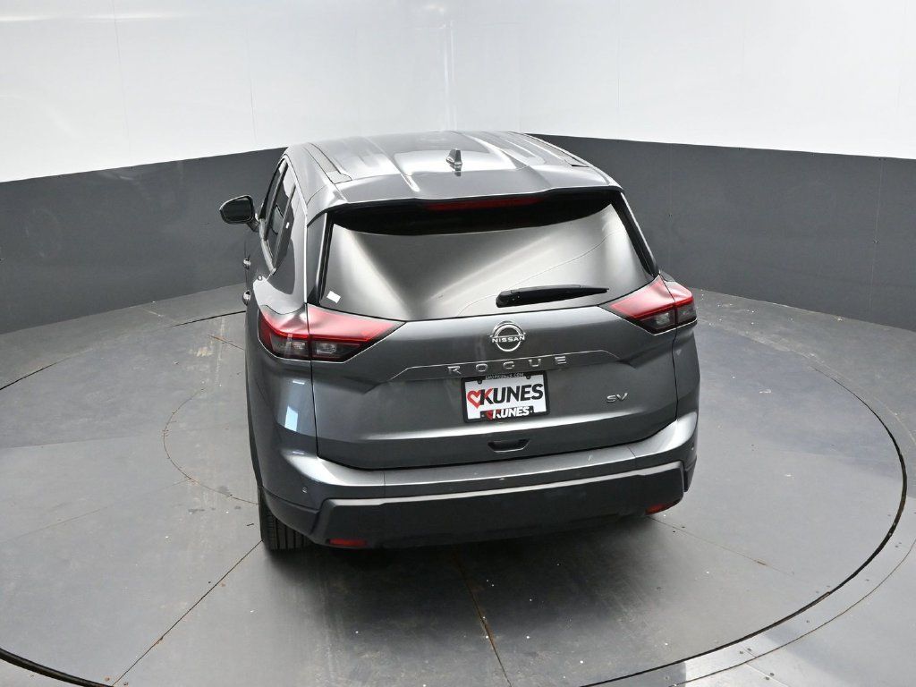 Used 2024 Nissan Rogue SV FWD image 25