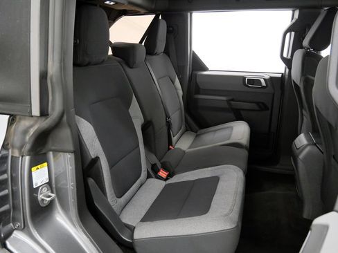 Used 2022 Ford Bronco Big Bend w/ Sasquatch Package AWD/4WD image 17