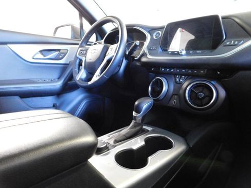 Used 2020 Chevrolet Blazer LT FWD image 16
