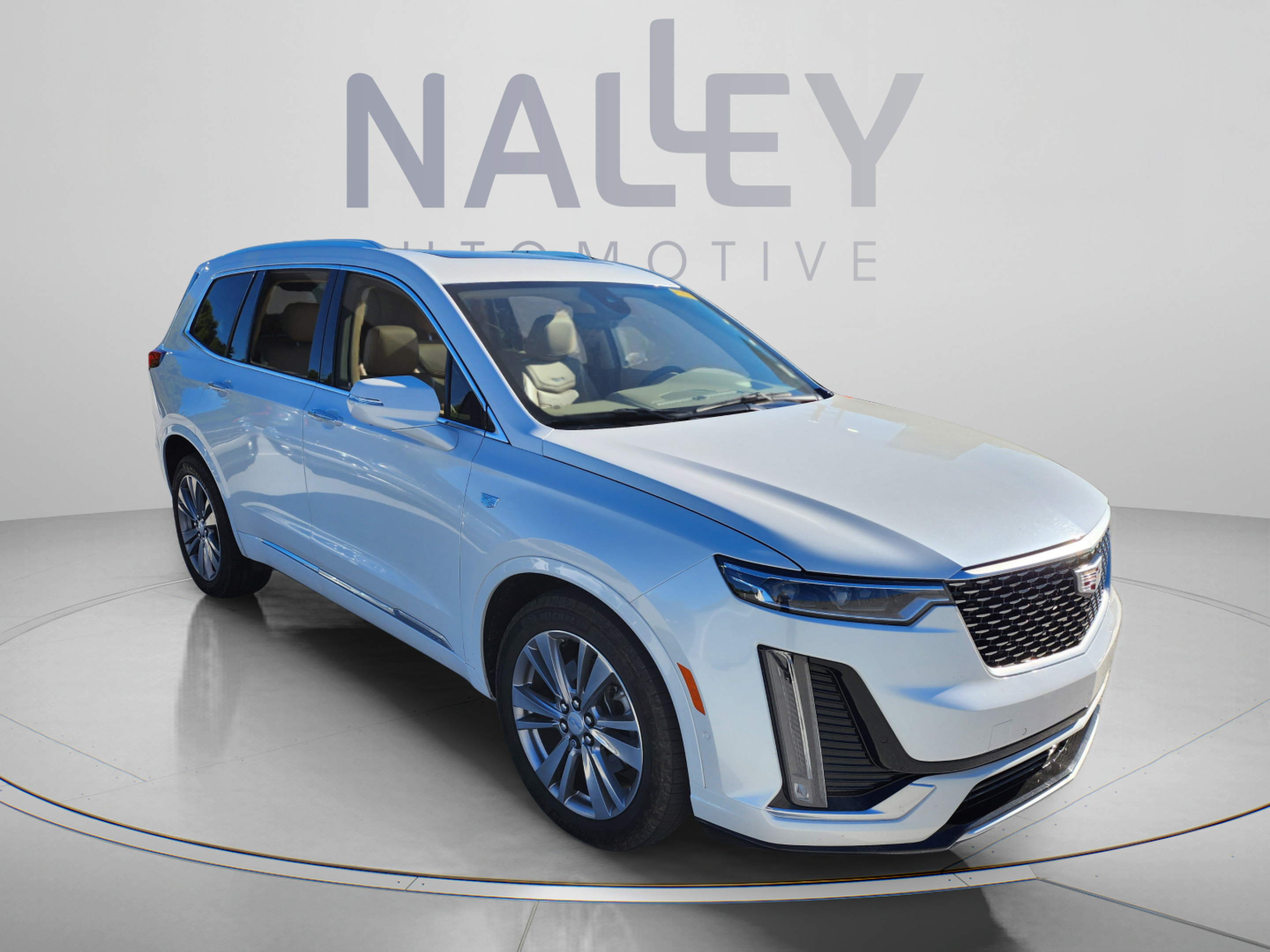 Used 2023 Cadillac XT6 Premium Luxury w/ Platinum Package FWD image 7