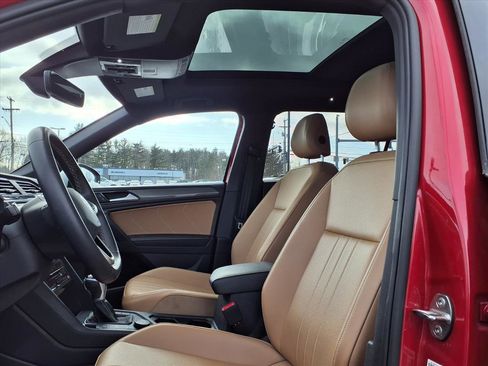 Used 2022 Volkswagen Tiguan SE image 7