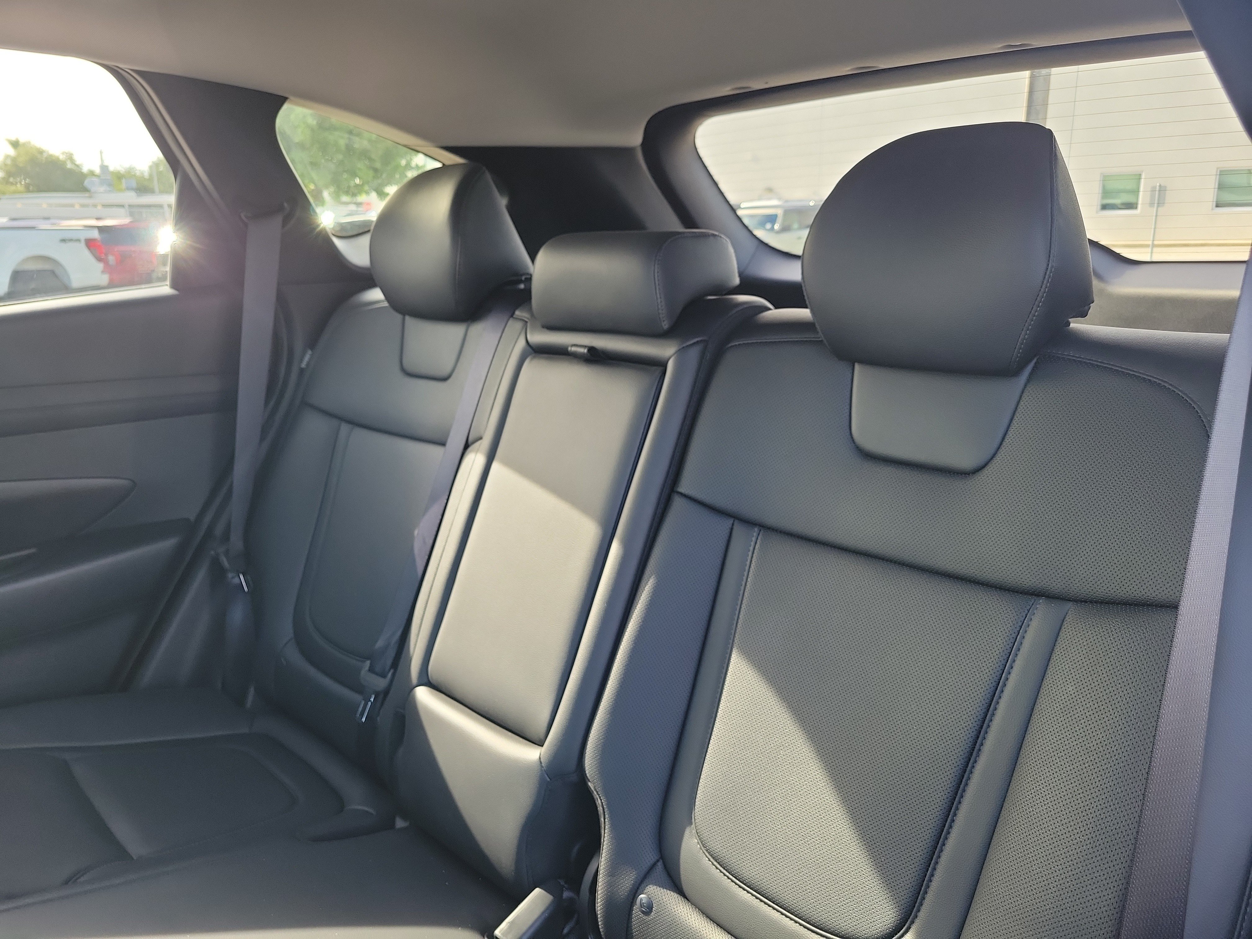 Used 2025 Hyundai Tucson SEL FWD image 16