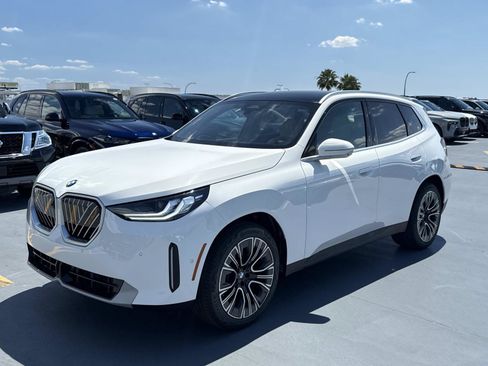 New 2026 BMW X3 xDrive30i w/ Premium Package AWD/4WD image 7