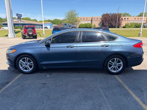 Used 2018 Ford Fusion SE w/ Fusion SE Technology Package FWD image 32