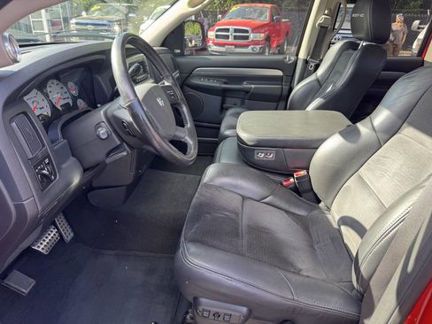 Used 2005 Dodge Ram 1500 Truck 2WD Quad Cab image 12