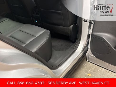 Certified 2022 Nissan Rogue SL image 32