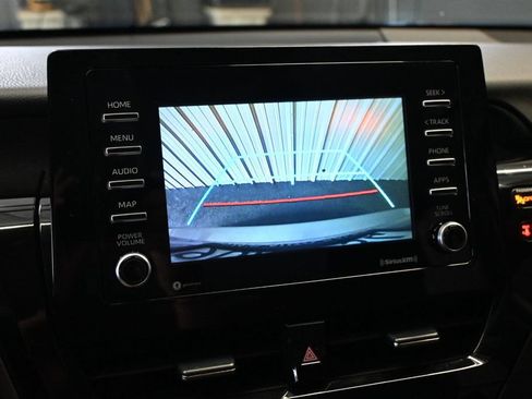 Used 2022 Toyota Camry SE FWD image 14