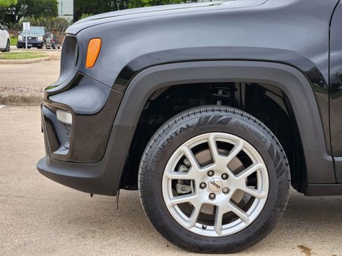 Used 2023 Jeep Renegade Latitude w/ Sun/Sound Group image 8