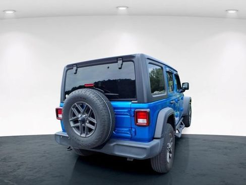 Used 2024 Jeep Wrangler Unlimited Sport AWD/4WD image 13
