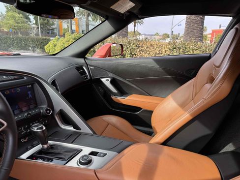 Used 2015 Chevrolet Corvette Stingray Coupe w/ 2LT Preferred Equipment Group image 5