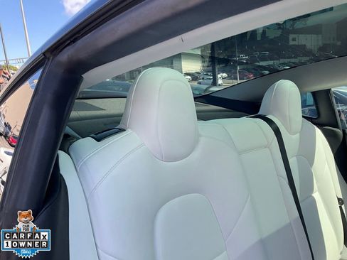 Used 2022 Tesla Model 3 Long Range image 55