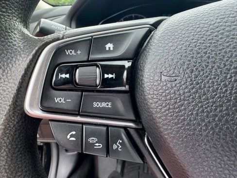 Used 2018 Honda Accord LX image 24