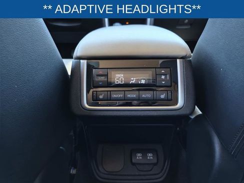 Used 2022 Subaru Ascent Limited w/ Technology Package image 27