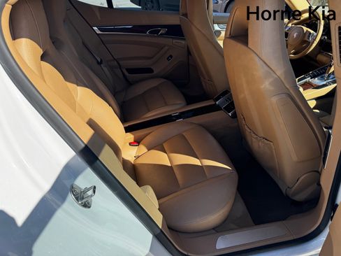 Used 2012 Porsche Panamera 4 image 27