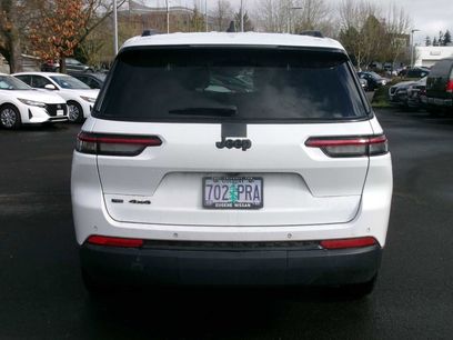 Used 2023 Jeep Grand Cherokee L Laredo