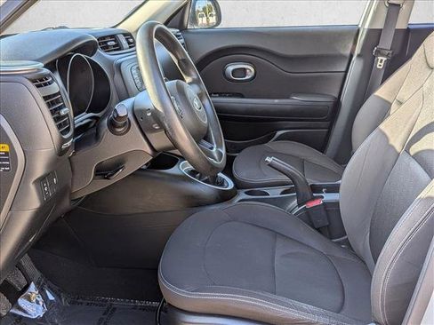 Used 2016 Kia Soul image 14