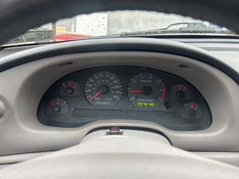 Used 2002 Ford Mustang V6 image 11