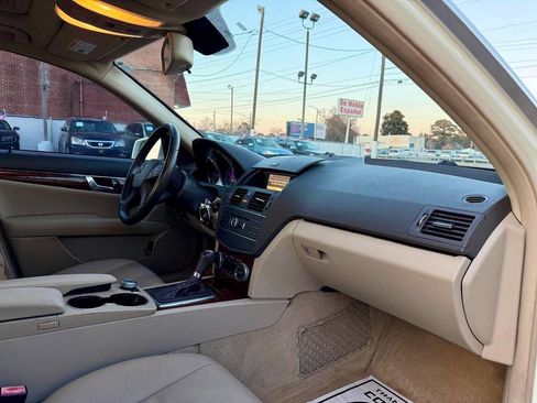 Used 2011 Mercedes-Benz C 300 Sedan image 11