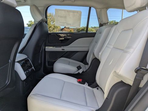 New 2026 Lincoln Aviator 2WD image 16