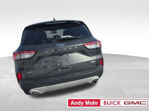 Used 2020 Ford Escape SE image 17