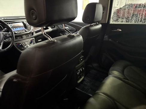 Used 2019 Buick Envision Essence FWD image 28