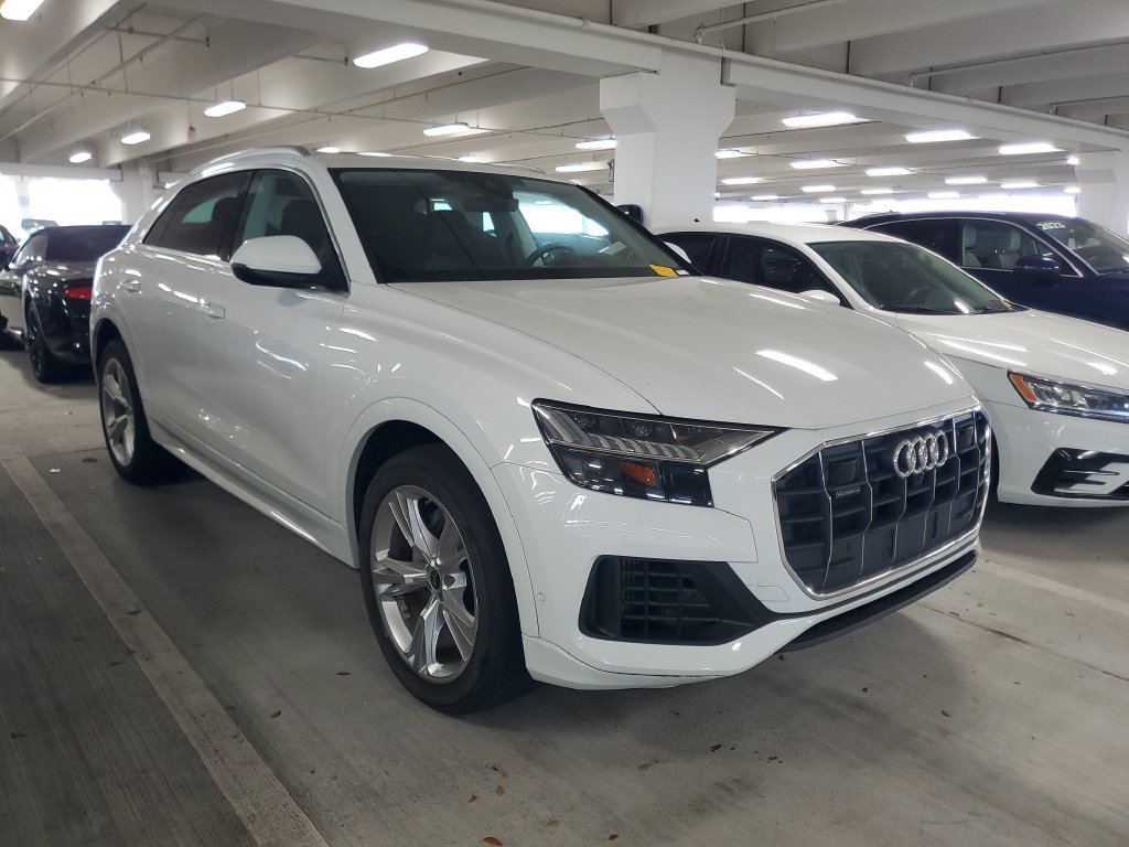 Used 2023 Audi Q8 Premium AWD/4WD image 2