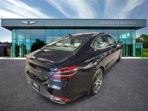 Used 2025 Genesis G70 2.5T image 6