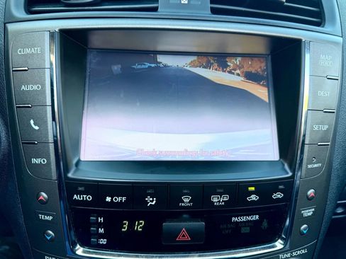 Used 2014 Lexus IS 250C w/ Luxury Package image 15