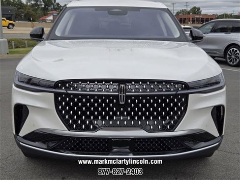 New 2026 Lincoln Nautilus Premier image 14