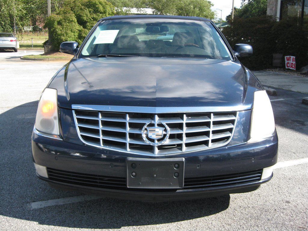 Used 2007 Cadillac DTS Luxury II FWD image 3