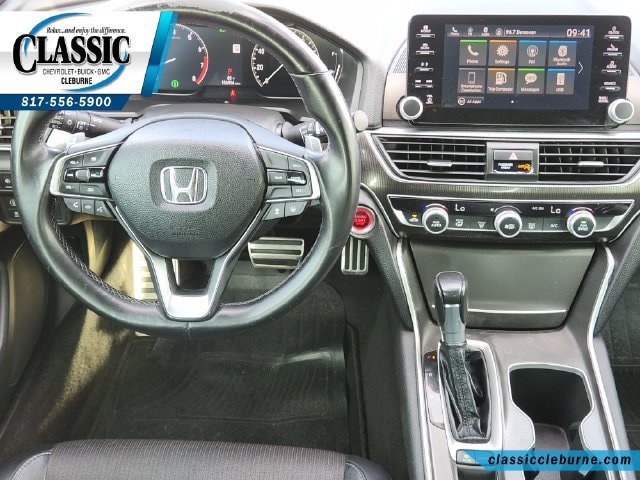 Used 2018 Honda Accord Sport image 3
