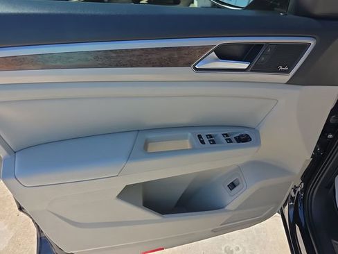 Used 2019 Volkswagen Atlas SEL Premium AWD/4WD image 10