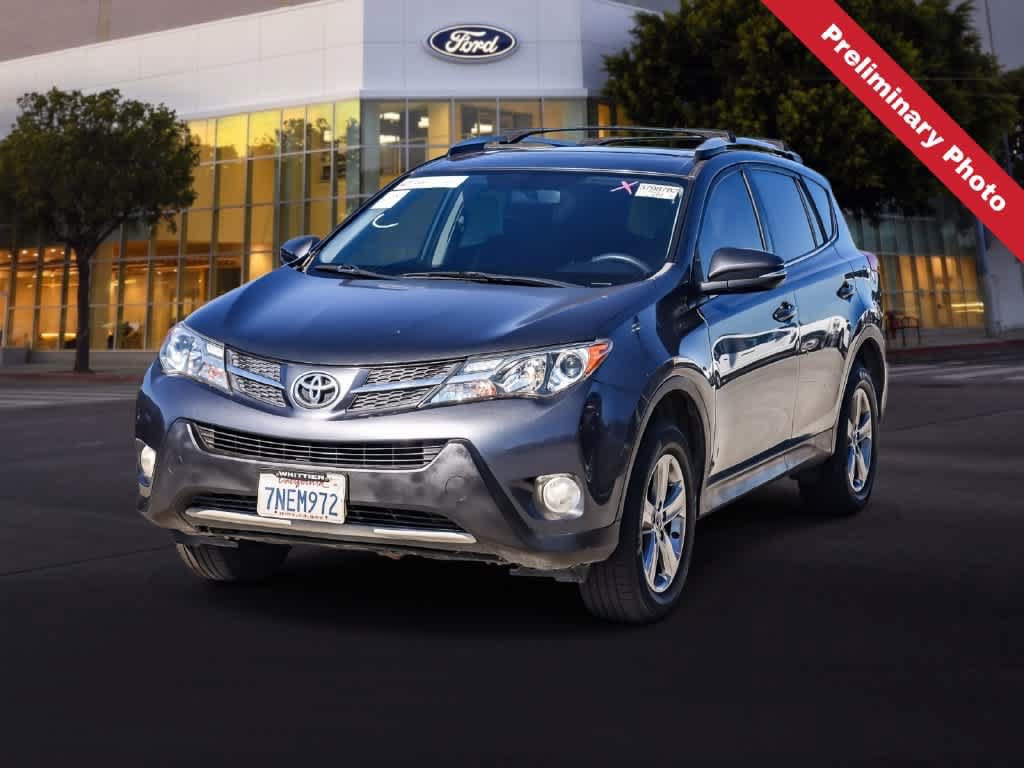 Used 2015 Toyota RAV4 XLE FWD image 1