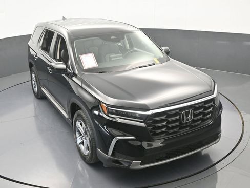 Used 2025 Honda Pilot EX-L image 56