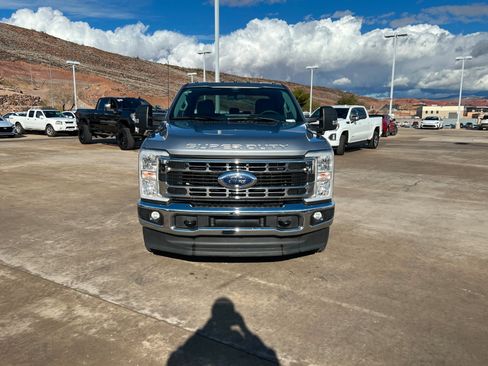 Used 2024 Ford F350 XLT image 8