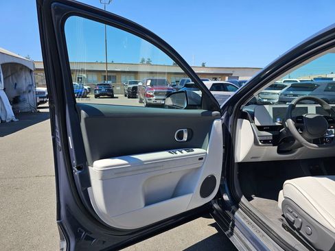 Used 2023 Hyundai Ioniq 5 Limited AWD/4WD image 18