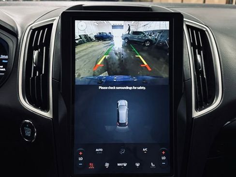 Used 2022 Ford Edge ST-Line w/ Class II Trailer Tow Package image 35