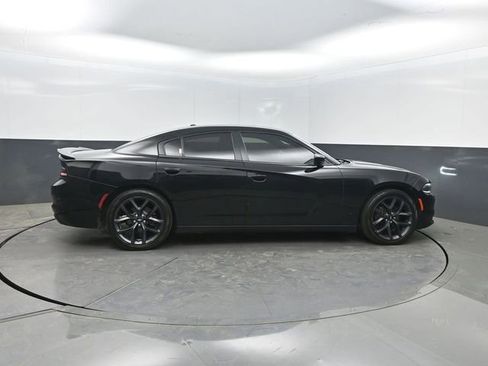 Used 2019 Dodge Charger SXT w/ Blacktop Package RWD image 34