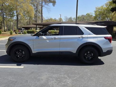 Used 2022 Ford Explorer Timberline image 5