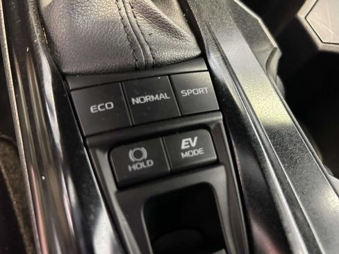 Used 2025 Toyota Camry LE FWD image 21