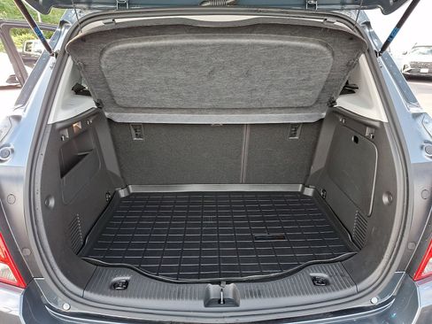 Certified 2022 Chevrolet Trax LT w/ LT Convenience Package image 28