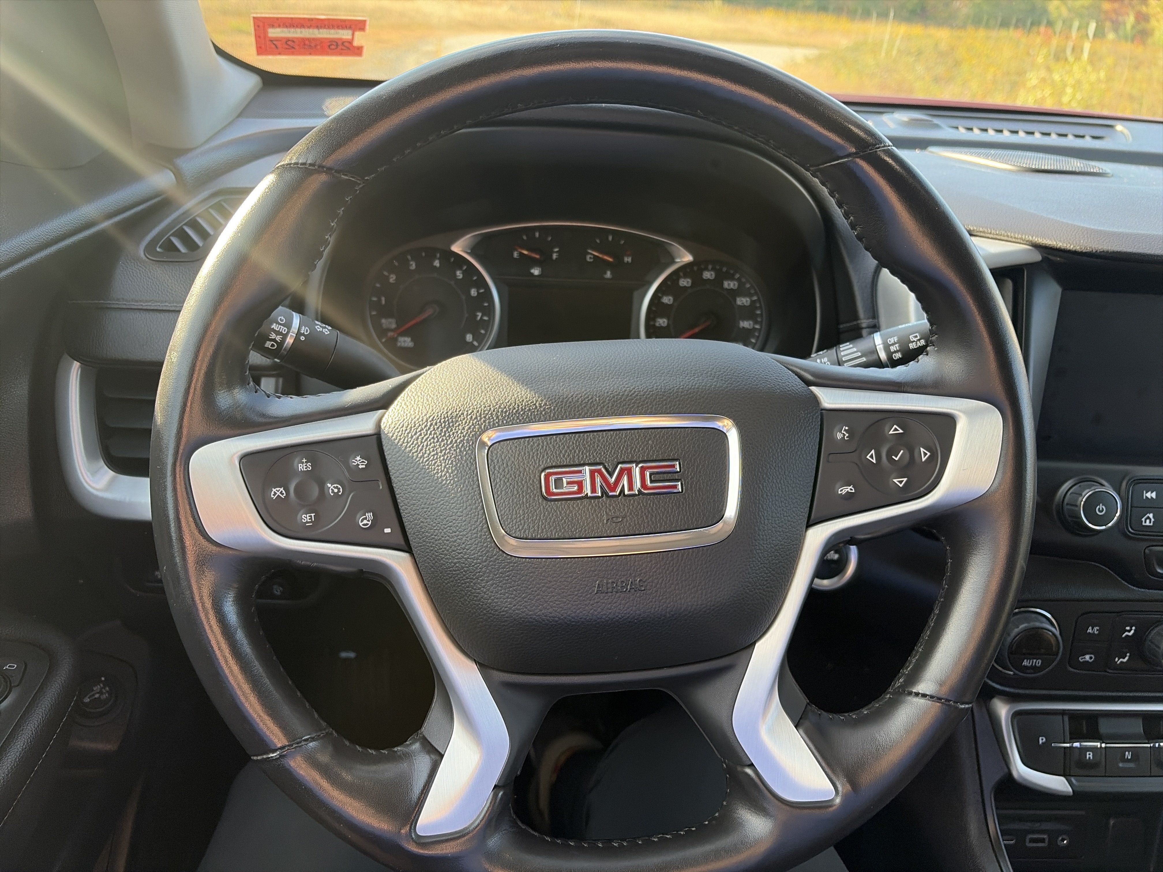 Used 2022 GMC Terrain SLT w/ Infotainment Package II AWD/4WD image 21
