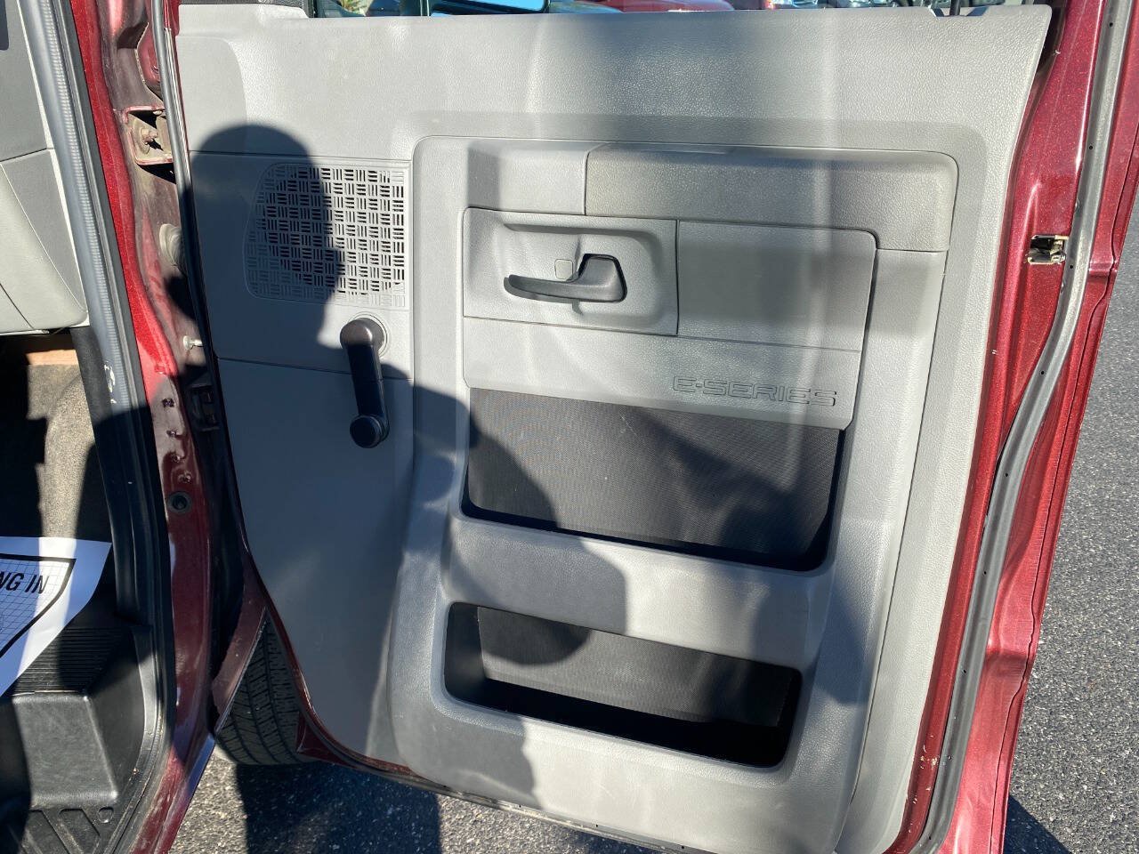 Used 2009 Ford E-350 and Econoline 350 Super Duty RWD image 22