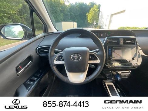 Used 2016 Toyota Prius Four Touring FWD image 15