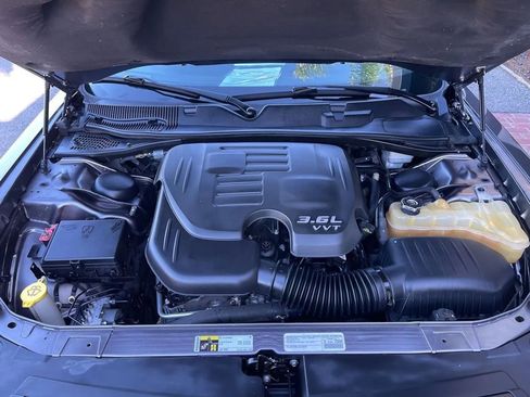 Used 2015 Dodge Challenger SXT Plus image 28