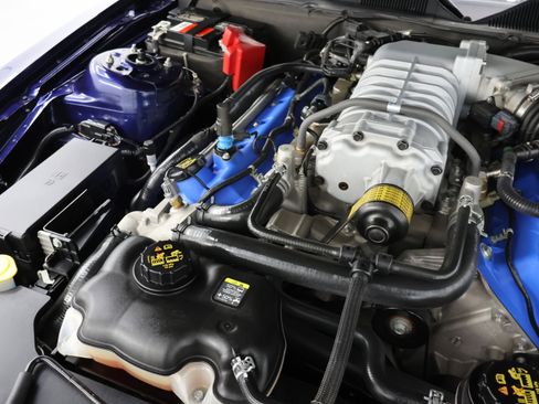 Used 2011 Ford Mustang Shelby GT500 RWD image 16