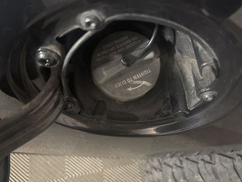 Certified 2018 RAM 1500 Express image 47